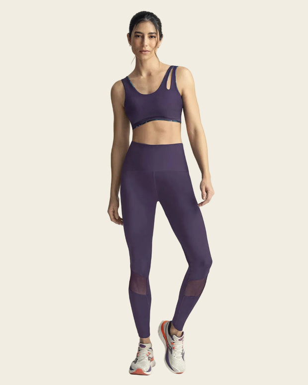 Legging de compresión con mallas transpirables en piernas