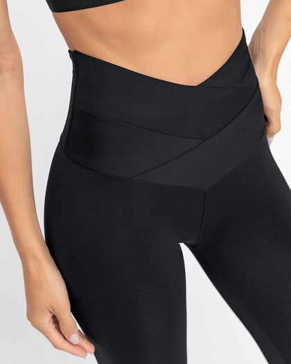 Legging deportivo de compresión con pretina cruzada en forma de V#color_700-negro