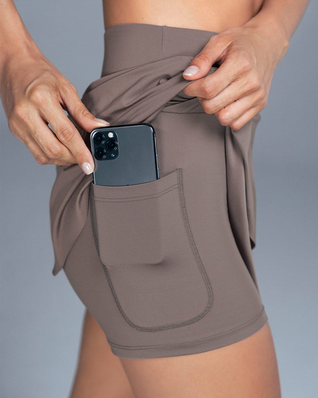 Falda deportiva con short interno con bolsillo
