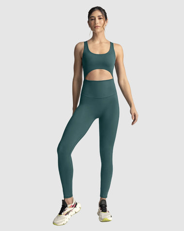 Enterizo deportivo de escote profundo en espalda#color_678-verde