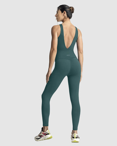 Enterizo deportivo de escote profundo en espalda#color_678-verde