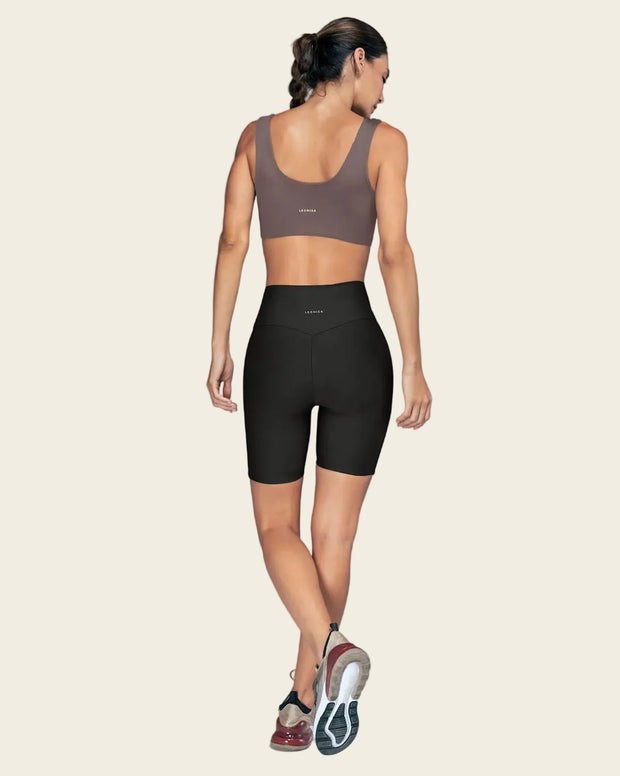 Short deportivo tipo biker