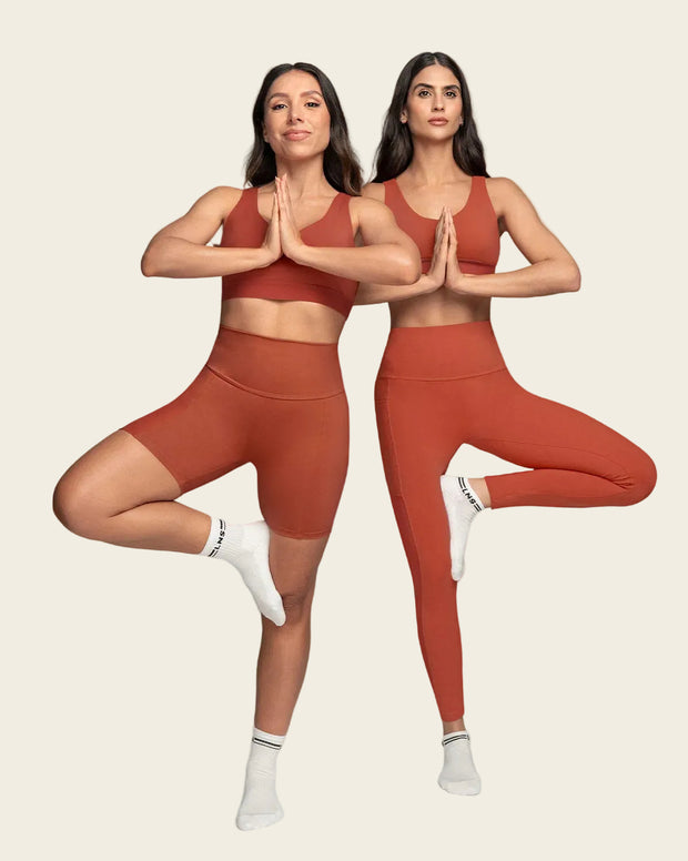 Legging deportivo con bolsillo lateral y detalles en SmartLace®
