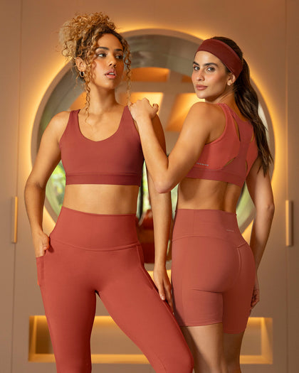 Short ciclista con bolsillo lateral y compresión de abdomen#color_336-rojo-canela