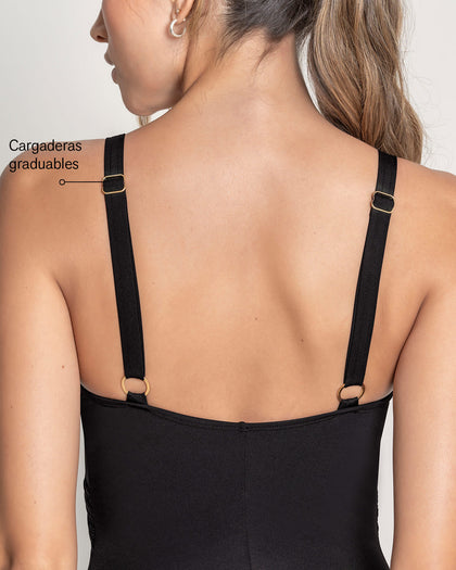 Traje de baño entero de compresión suave en abdomen y drapeado en escote#color_700-negro