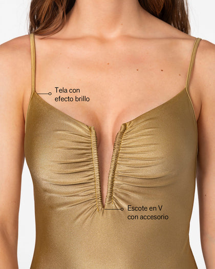 Traje de baño entero con escote en Vprofundo y detalle drapeado#color_123-dorado
