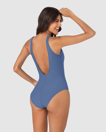 Traje de baño entero escote profundo#color_052-azul-medio