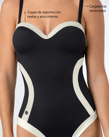 Traje de baño de compresión con cortes efecto reloj de arena#color_700-negro