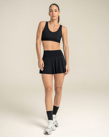 Top deportivo espalda atlética con detalles en SmartLace®#color_700-negro