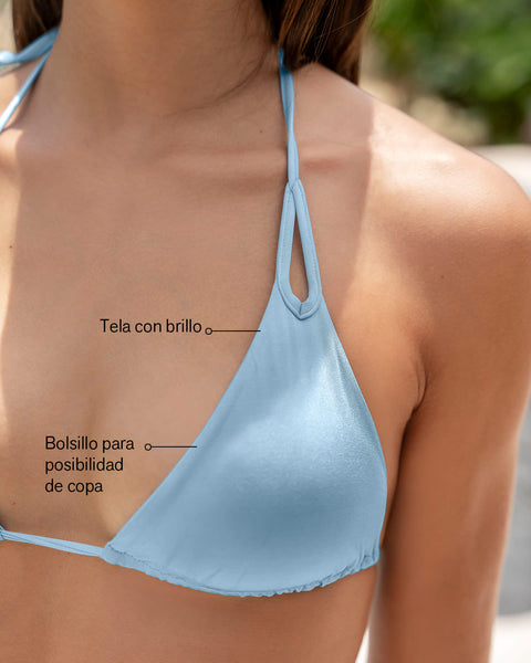 Bikini triangular en tela con brillo#color_581-azul-claro