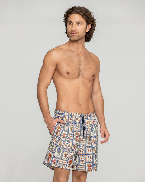 Pantaloneta de baño masculina con práctico bolsillo al lado derecho#color_a30-estampado-estampas