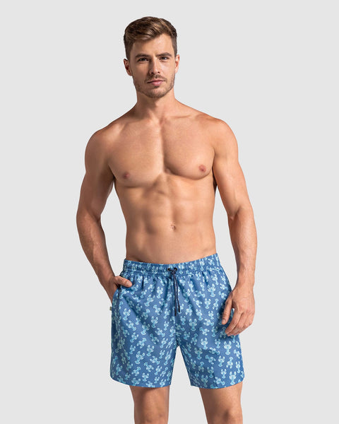 Pantaloneta de baño masculina con práctico bolsillo al lado derecho#color_b40-estampado-azul-cangrejo