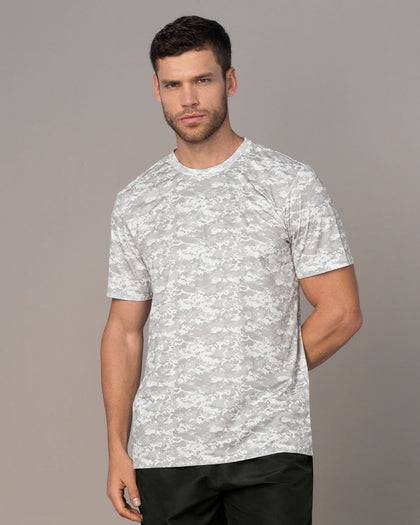 Camiseta deportiva masculina con tecnología de secado rápido#color_002-estampado-camuflado-gris