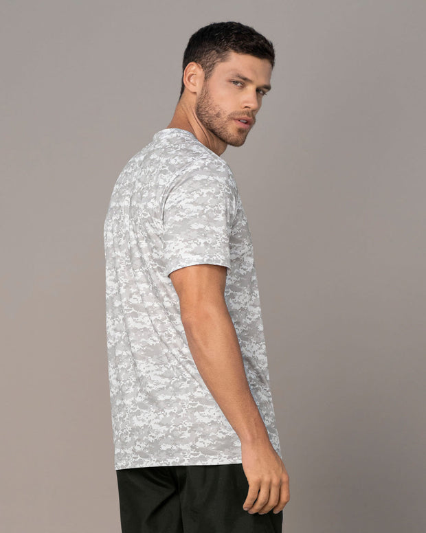 Camiseta deportiva masculina con tecnología de secado rápido