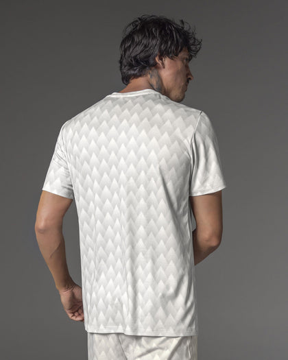 Camiseta deportiva masculina con tecnología de secado rápido#color_a92-estampado-triangulo