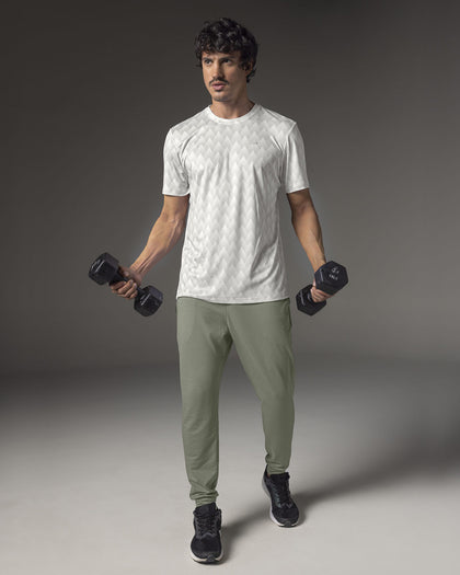 Camiseta deportiva masculina con tecnología de secado rápido#color_a92-estampado-triangulo