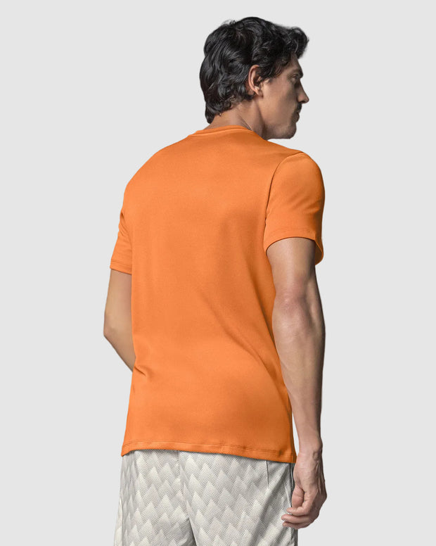 Camiseta deportiva masculina semiajustada de secado rápido