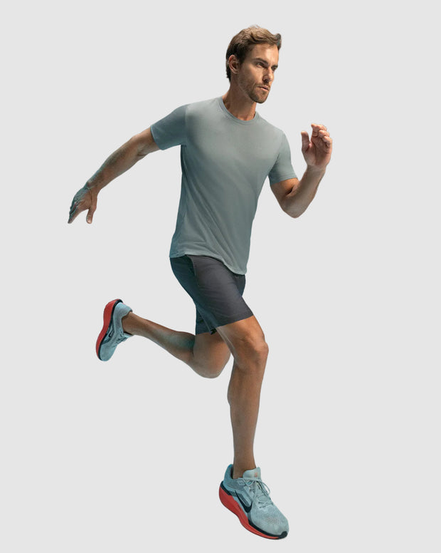 Camiseta deportiva masculina semiajustada de secado rápido