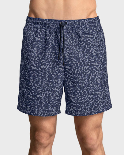 Pantaloneta deportiva con bolsillos funcionales#color_a63-estampado-animal-print