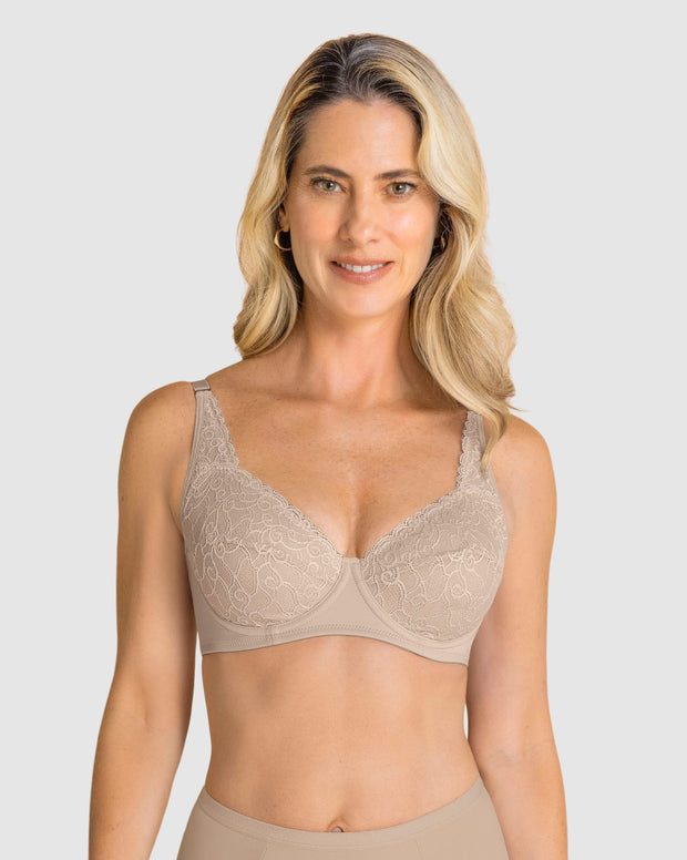 Brasier triangular con copas en encaje y espalda en tela lisa
