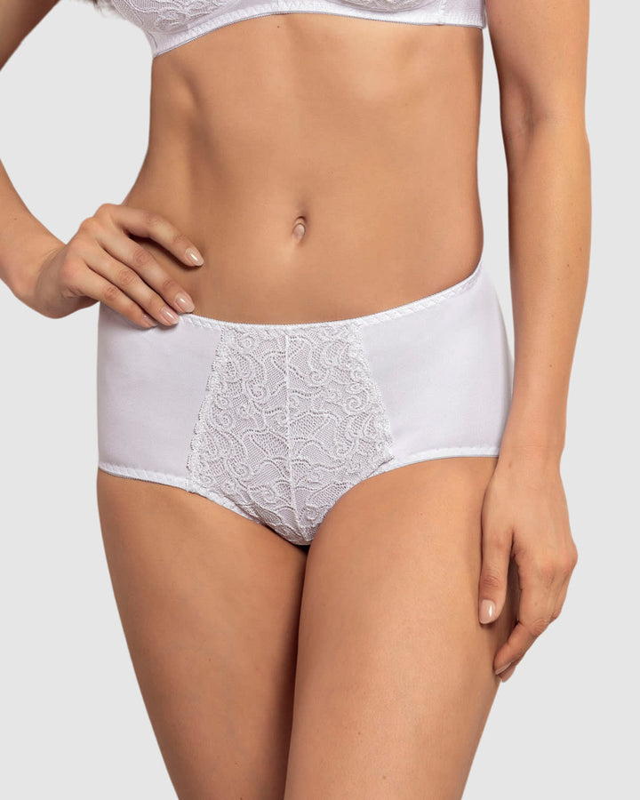 Panty clásico de compresión suave con toques de encaje en abdomen