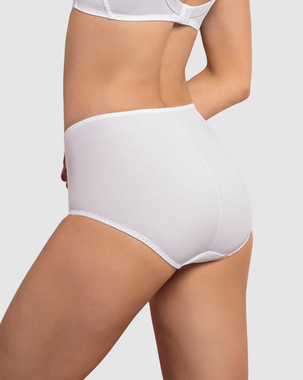 Panty clásico de control suave con toques de encaje en abdomen