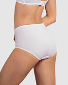 Panty clásico de compresión suave con toques de encaje en abdomen