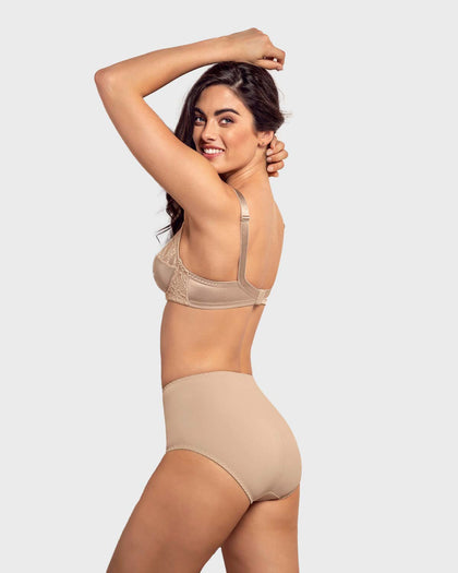 Panty clásico de compresión suave con toques de encaje en abdomen#color_802-cafe-claro