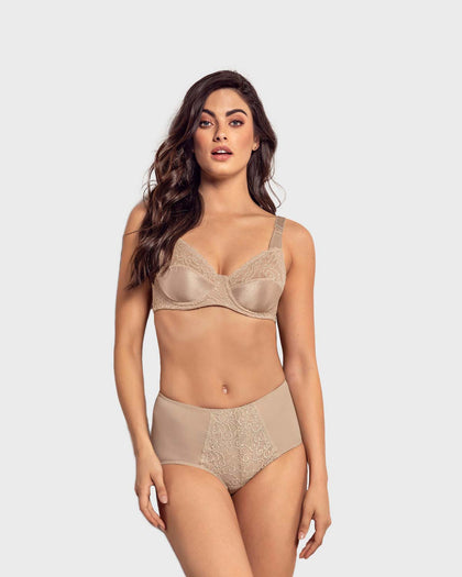 Panty clásico de compresión suave con toques de encaje en abdomen#color_802-cafe-claro