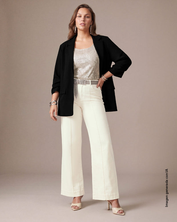 Jean-bota-amplia-con-costuras-decorativas-en-frente