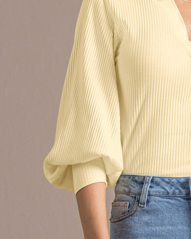 Camiseta manga larga con cuello tejido y tela acanalada