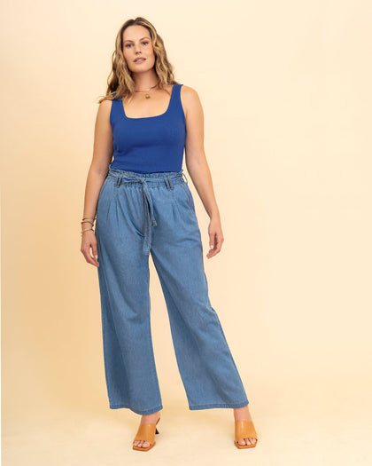 Camiseta manga sisa con cuello en U y espalda descubierta#color_052-azul