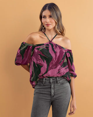 Blusa manga 3/4 de hombro caído y tiras en frente#color_001-estampado-negro-flores-moradas