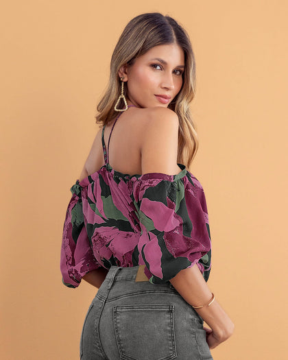 Blusa manga 3/4 de hombro caído y tiras en frente#color_001-estampado-negro-flores-moradas