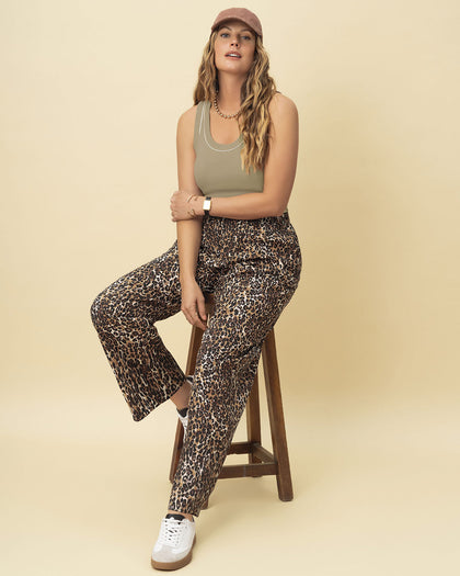 Camiseta manga sisa con detalle en contraste#color_089-beige