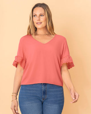 Blusa con detalle en mangas#color_301-rosado