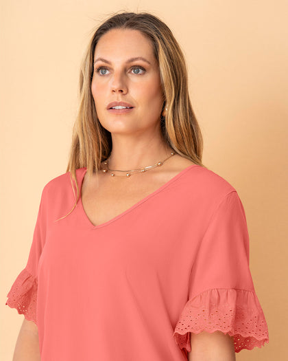 Blusa con detalle en mangas#color_301-rosado