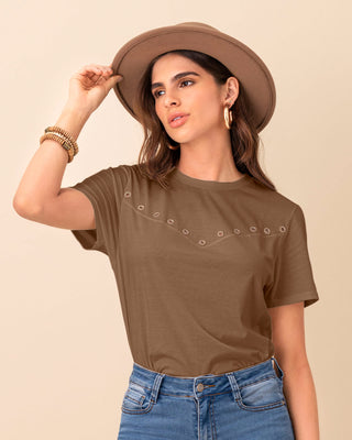 Camiseta manga corta con ojaletes en frente#color_835-cafe