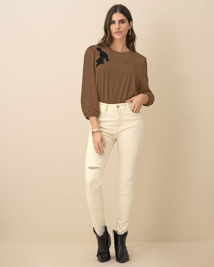 Camiseta manga 3/4 con aplique bordado#color_640-cafe