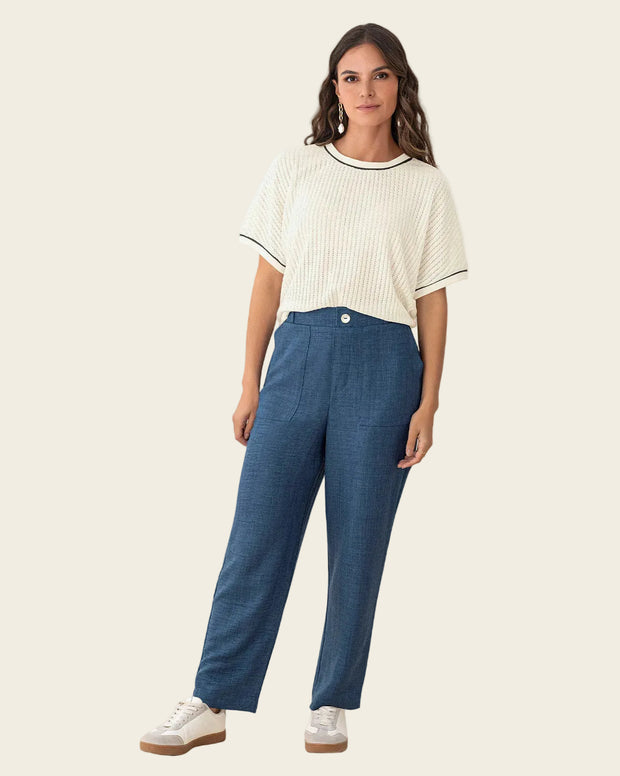 Pantalón con bolsillos funcionales
