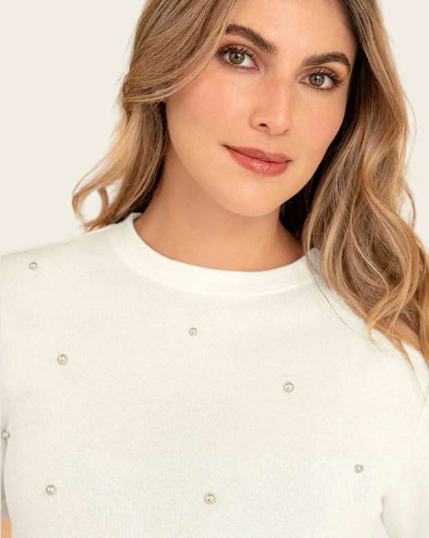 Camiseta manga corta con apliques de perlas