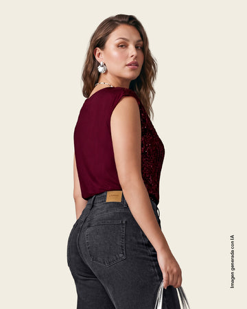 Camiseta-manga-corta-con-lentejuelas#color_349-vino