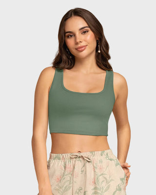 Camiseta manga sisa crop top en tejido acanalado#color_688-verde