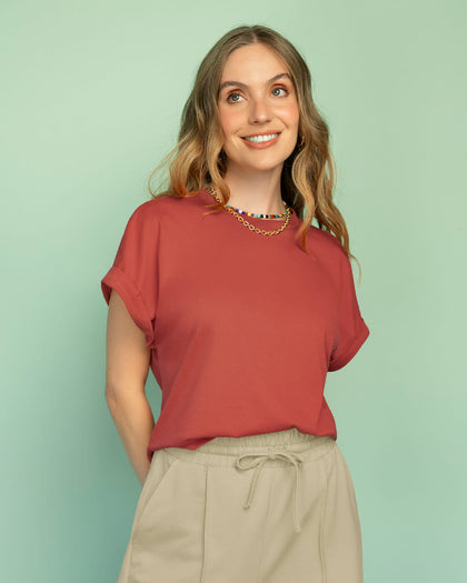 Camiseta con cuello redondo#color_a89-terracota
