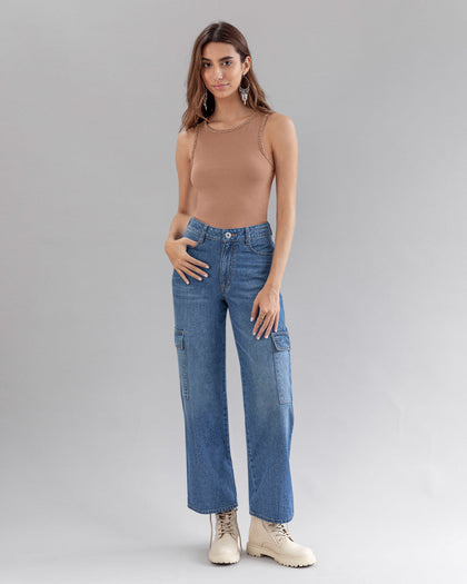 Jean bota ancha con bolsillos estilo cargo#color_052-azul-medio