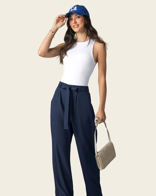 Pantalón bota recta con tira anudable