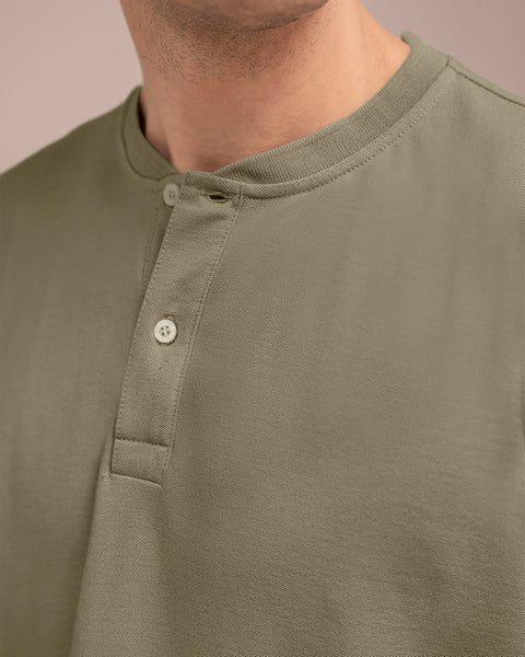 Camiseta manga corta tipo Henley#color_607-verde-medio