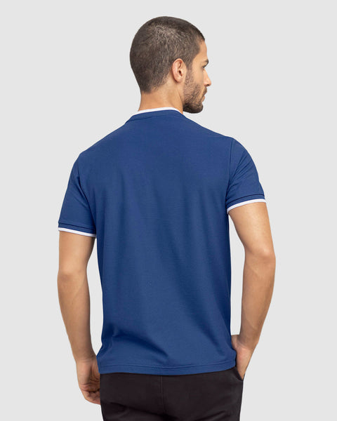 Camiseta cuello henley con cierre en frente#color_517-azul