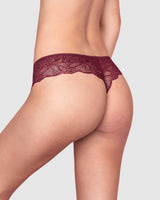 Panty estilo tanga brasilera con laterales y encaje#color_220-vino