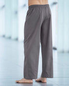 Pantalón largo en algodón cómodo y funcional para hombre